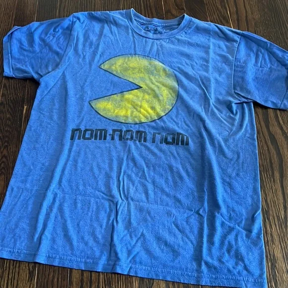 Graphic tees selling single or mix and match - Picture 5 of 14